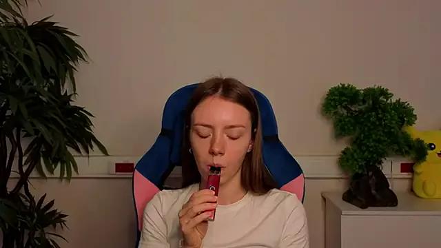MarieHolmes from StripChat is Freechat