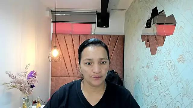 MarilynMiilf_ from StripChat is Freechat