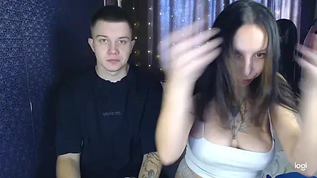 Mark_and_Wendy from StripChat is Freechat