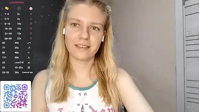 MaryjaneSpider from StripChat is Freechat