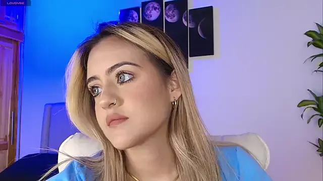MaryMoon_ from StripChat is Freechat