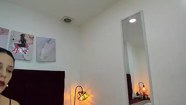 MashaPiink from StripChat is Freechat