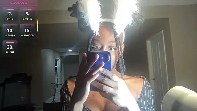 maskedgirl5005 from StripChat is Freechat