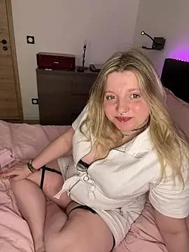 Photos of matyldezoot from StripChat is Freechat