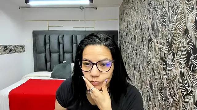 Megan_Milf__ from StripChat is Freechat