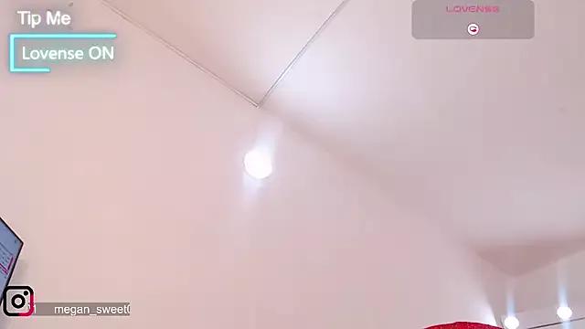 megan_qs from StripChat is Freechat