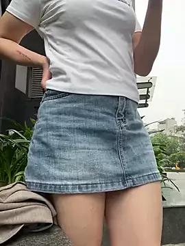 Girls free live sex cams: Check out the satisfaction of typing and cam2cam with our sensual livestreamers, who will teach you all about temptation and desires with their smoking hot physiques.