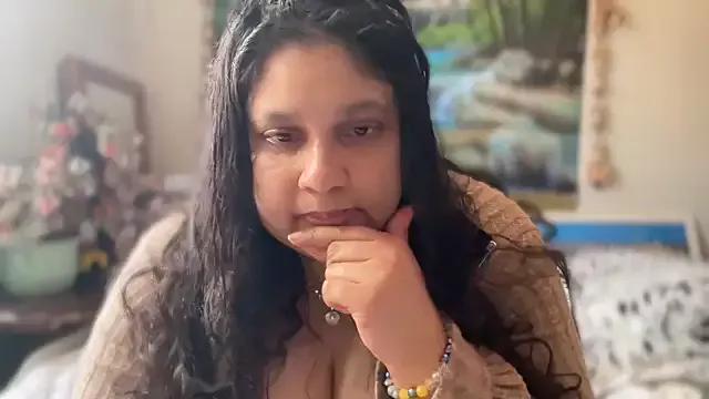 MelanieFawker from StripChat is Freechat