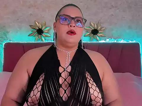 MelannieSimons from StripChat is Freechat