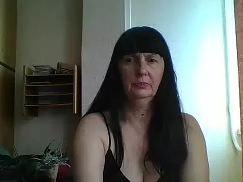 MelanyBanks from StripChat is Freechat