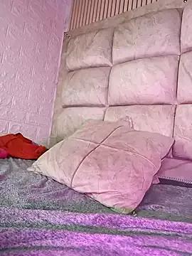 Melissa_golden from StripChat is Freechat