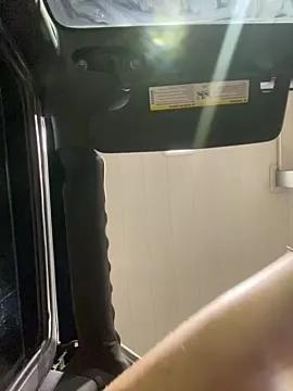 mellowyelloo from StripChat