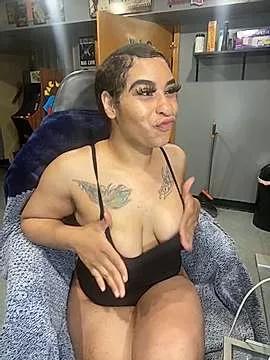 mellowyelloo from StripChat