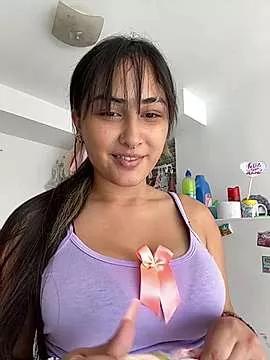 MennaLee from StripChat