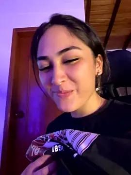 MennaLee from StripChat