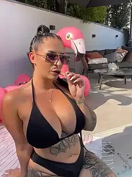 Girls free live sex cams: Check out the satisfaction of typing and cam2cam with our sensual livestreamers, who will teach you all about temptation and desires with their smoking hot physiques.