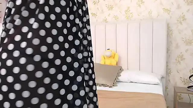 Mia-Monroe from StripChat is Freechat