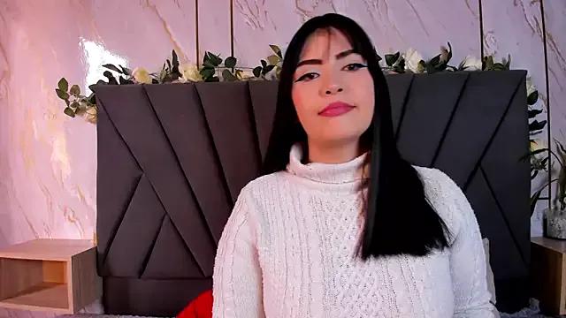 Mia_Woodss from StripChat is Freechat