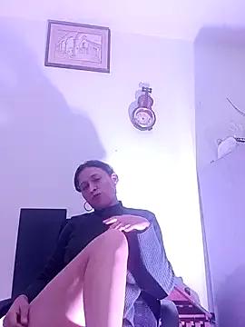 MiaRobertz_ from StripChat is Freechat
