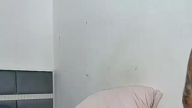 Girls free live sex cams: Check out the satisfaction of typing and cam2cam with our sensual livestreamers, who will teach you all about temptation and desires with their smoking hot physiques.
