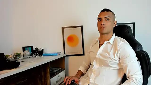 Michael_Blaze from StripChat is Freechat