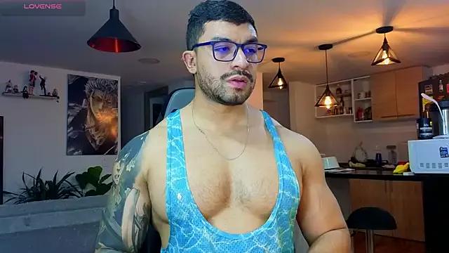 Michael_Diamond from StripChat is Freechat