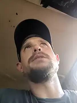 Midwestalpha from StripChat is Freechat