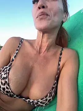 MikaelaBloom from StripChat is Freechat