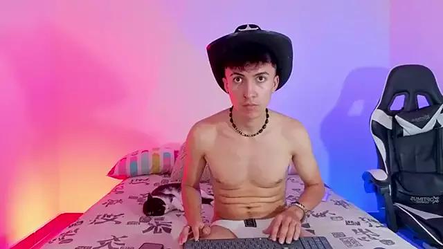 Mike_Benelli from StripChat is Freechat