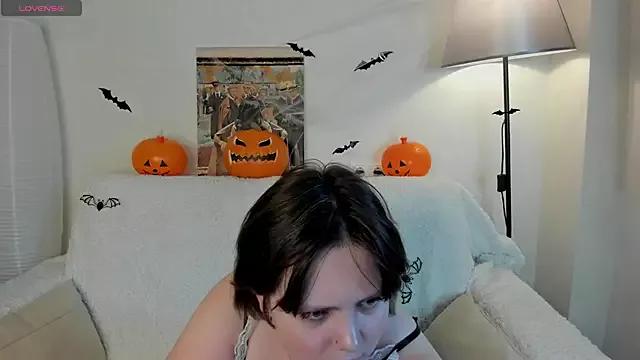 Mila__Cutee from StripChat is Freechat
