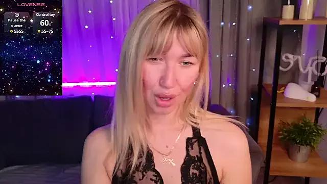 Girls free live sex cams: Check out the satisfaction of typing and cam2cam with our sensual livestreamers, who will teach you all about temptation and desires with their smoking hot physiques.