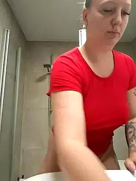 Milas_Dreams from StripChat is Freechat
