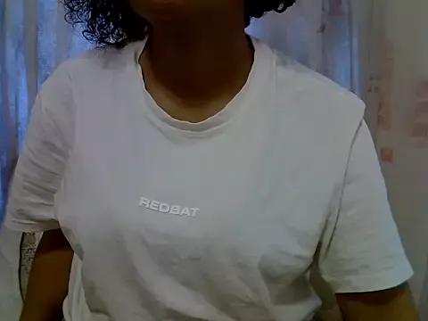 Milkyjuicytitt from StripChat is Freechat