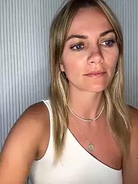 Girls free live sex cams: Check out the satisfaction of typing and cam2cam with our sensual livestreamers, who will teach you all about temptation and desires with their smoking hot physiques.