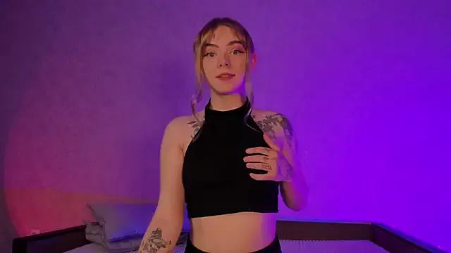 milla_remmy from StripChat is Freechat