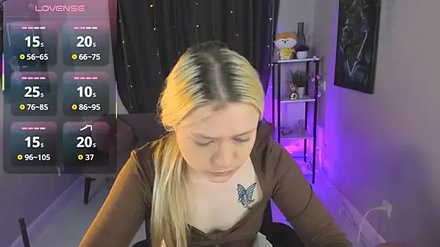 Millie_Vanillies from StripChat is Freechat
