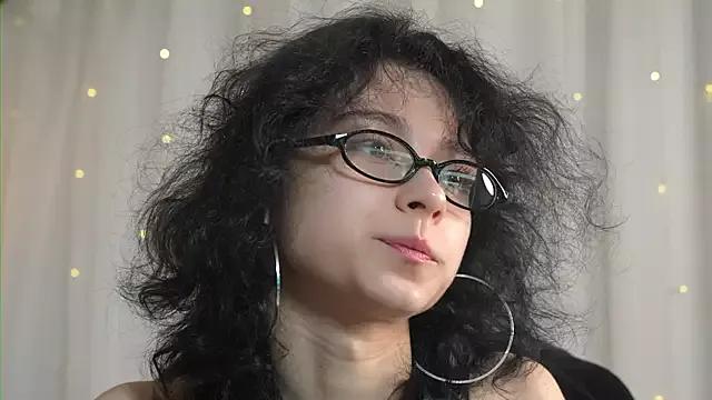 MimiLicks from StripChat is Freechat