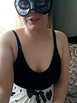 Miranda_Nancy from StripChat is Freechat