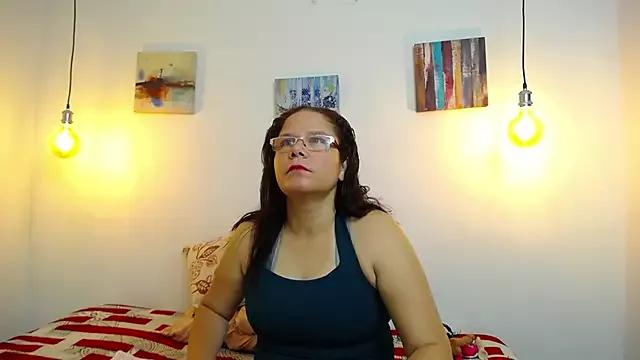 misnaomi from StripChat is Freechat