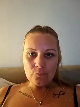 Miss-ShelbyXX from StripChat is Freechat