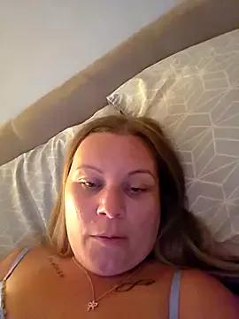 Miss-ShelbyXX from StripChat is Freechat