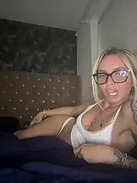 MissMayaa from StripChat is Freechat