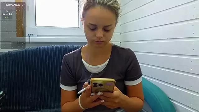 Misss_Vikk from StripChat is Freechat