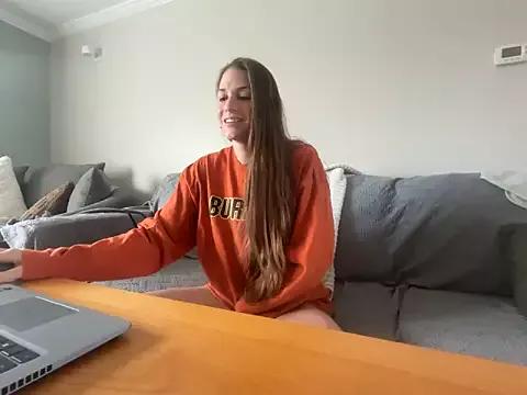 MissSwitch from StripChat is Freechat