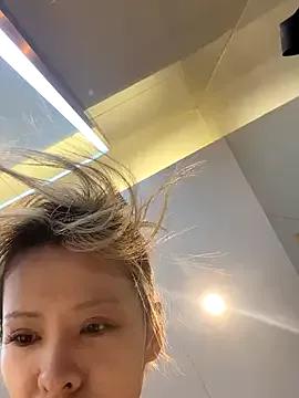 miumiu-66 model from StripChat