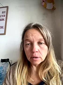 MIUNELLY from StripChat is Freechat