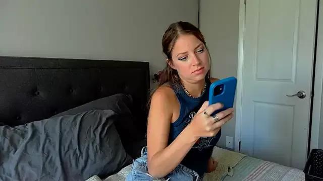Girls free live sex cams: Check out the satisfaction of typing and cam2cam with our sensual livestreamers, who will teach you all about temptation and desires with their smoking hot physiques.