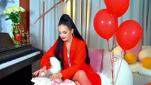 MollyMillsen from StripChat is Freechat