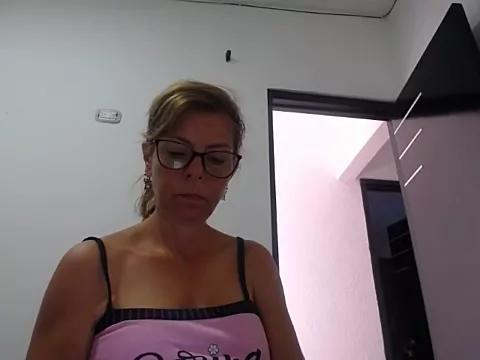 Fulfill your craziest adult streaming sex cam dreams with our mommy page. With so many popular mommy strippers to cherry pick from