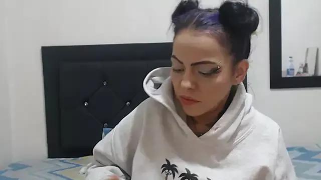 monica_loveet from StripChat is Freechat